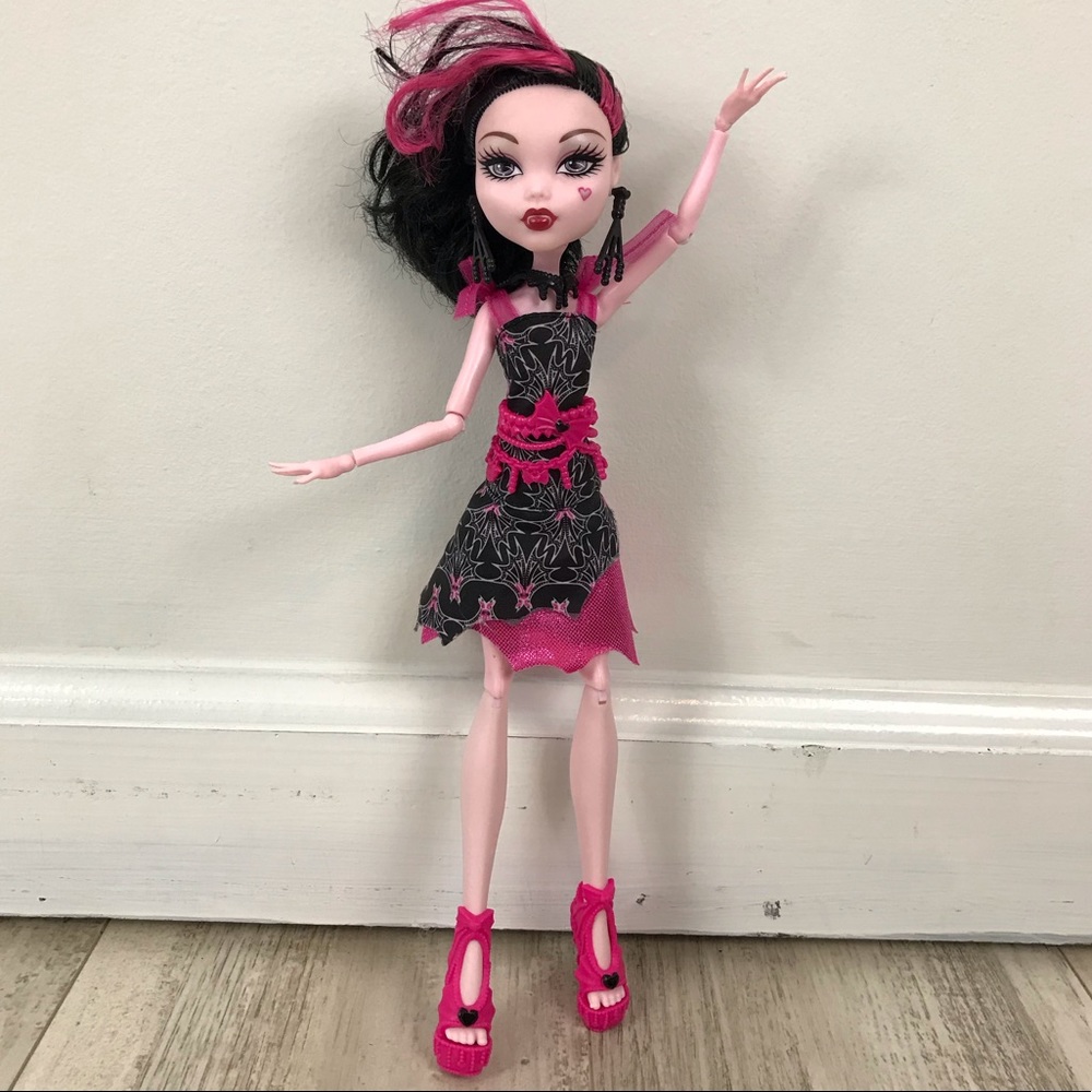 Monster High Doll Draculaura 2008 Frights Camera